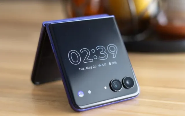 De-Googled GrapheneOS is coming to Motorola’s foldables next year