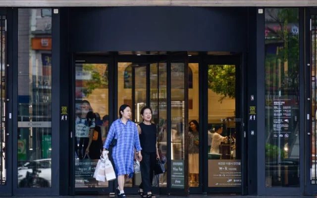 Asia's AI Boom Is Spilling Out of the Stock Market and Into Luxury Spending as South Korea's Samsung and SK Hynix Rally Boosts Wealth