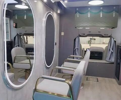 China Builds Fully Equipped Mobile Barbershop Trucks for On-Demand Haircuts Anywhere