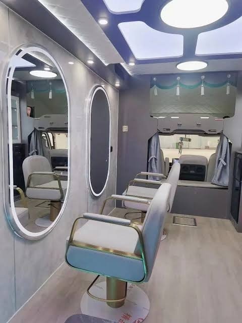 China Builds Fully Equipped Mobile Barbershop Trucks for On-Demand Haircuts Anywhere