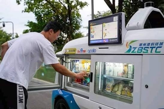 China's Self-Driving Vending Machines Are Turning Parks and Subway Stations Into Shopping Aisles