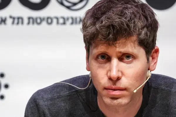 AI Could Kill Us All by 2030: Former OpenAI and Anthropic Researcher Jacob Coxon Warns AI Labs Are Racing Toward Existential Risk