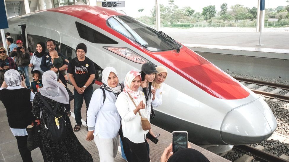 Indonesia to Shift Controlling Stakeholder of China-Funded Whoosh Railway to Finance Ministry Next Week