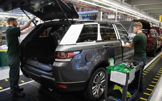 Jaguar Land Rover to Cut Up to 4,000 Jobs in $2.3 Billion Cost-Saving Overhaul Amid Sales Slump and US Tariffs