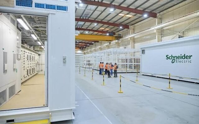 Microsoft, Schneider Electric Expand Gulf AI Data Centers