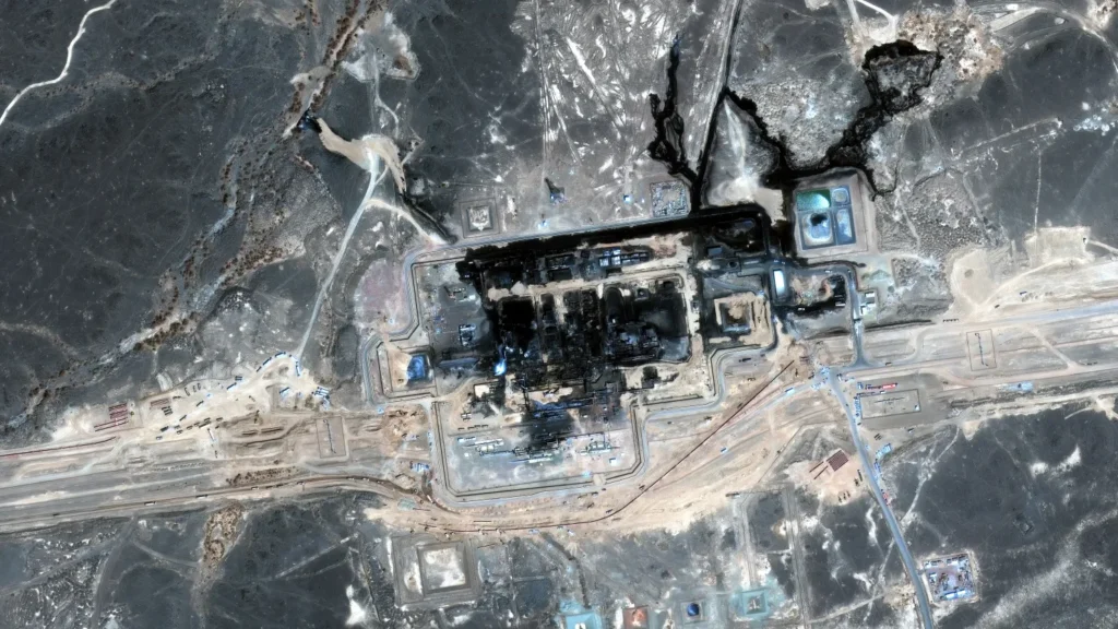 Satellite Images Show Extent of Damage to Saudi Arabia's Oil Pipeline That Bypasses Strait of Hormuz