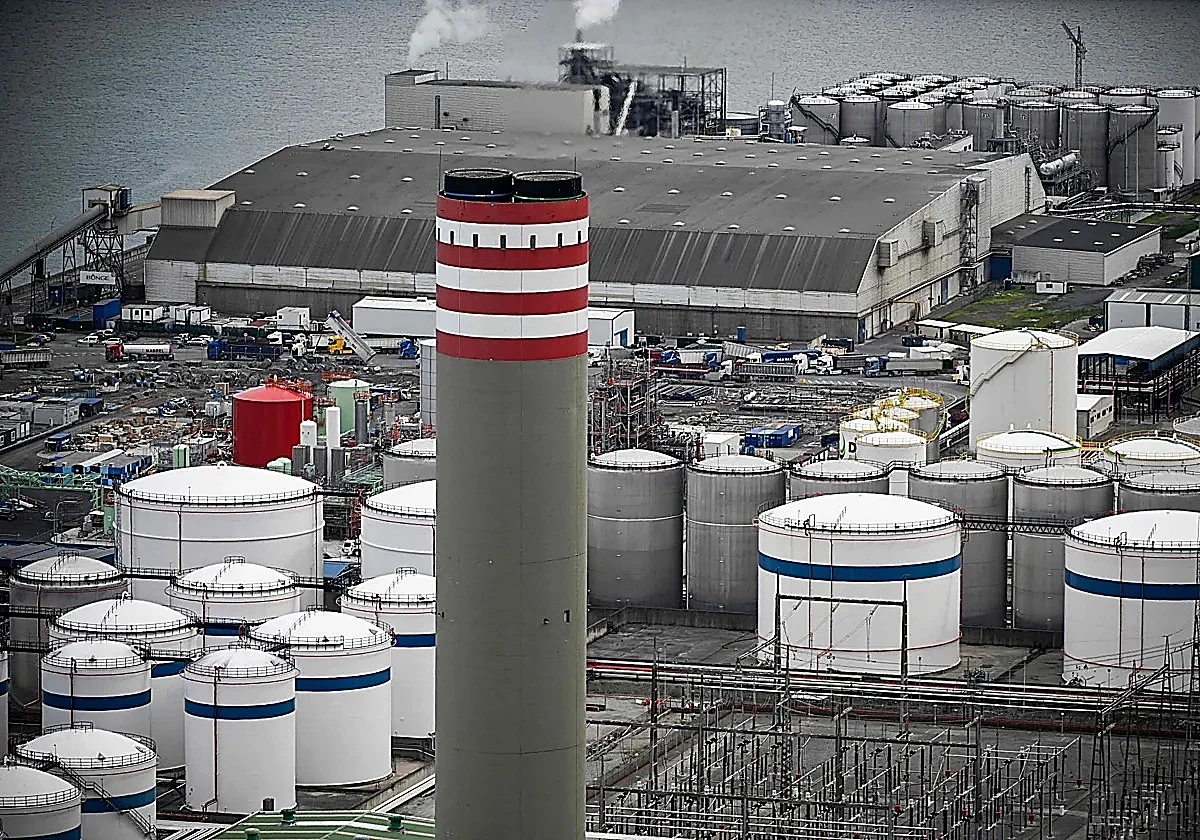 Spain to Cap Household Gas Price Rise at 15% as Government Revives Crisis-Era Tools