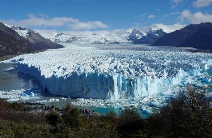 Tech Giants Explore Argentina's Patagonia for AI Data Center Investment