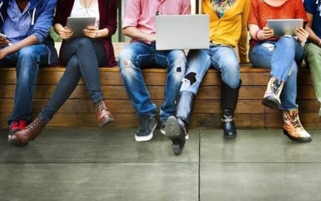 Teen Reading Scores Hit Worst Level This Century as OECD's PISA Study Links Decline to Screen Time