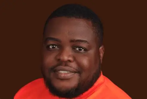 Opeyemi Oyinloye Biography: Age, Education, Career and Paga Role